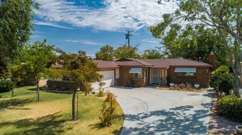 43708 Fig Ave, Lancaster, CA 93534 photo 1
