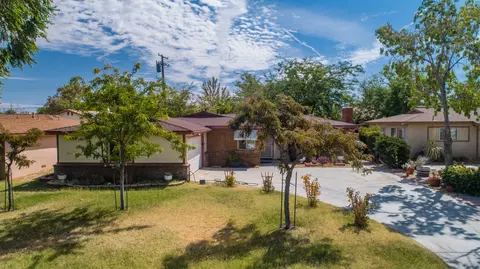 43708 Fig Ave, Lancaster, CA 93534 photo 2