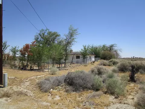 39028 180th St E, Palmdale, CA 93591 photo 2