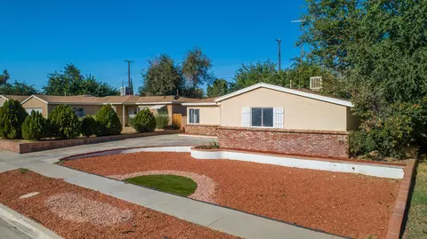 44645 Rodin Ave, Lancaster, CA 93535 photo 2