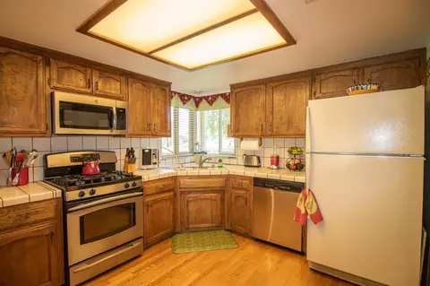 29901 Rolling Oak Dr, Tehachapi, CA 93561 photo 4