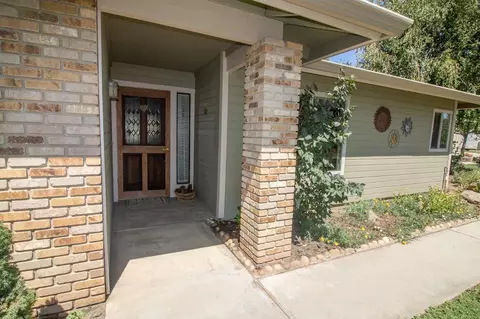29901 Rolling Oak Dr, Tehachapi, CA 93561 photo 3