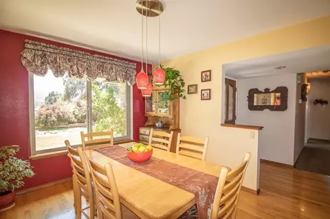 29901 Rolling Oak Dr, Tehachapi, CA 93561 photo 8