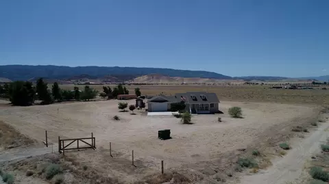 49755 Three Points Rd, Lancaster, CA 93536 photo 35