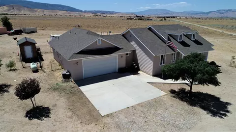 49755 Three Points Rd, Lancaster, CA 93536 photo 3