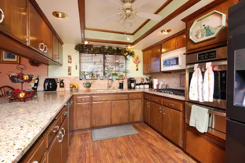 16221 Burning Tree Dr, Llano, CA 93544 photo 13