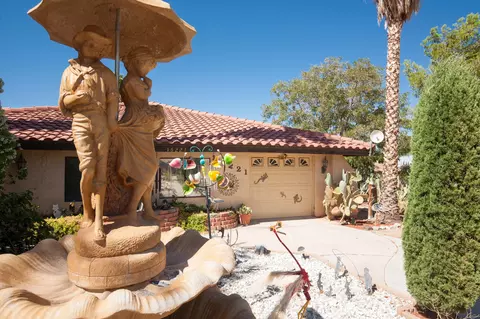 16221 Burning Tree Dr, Llano, CA 93544 photo 3