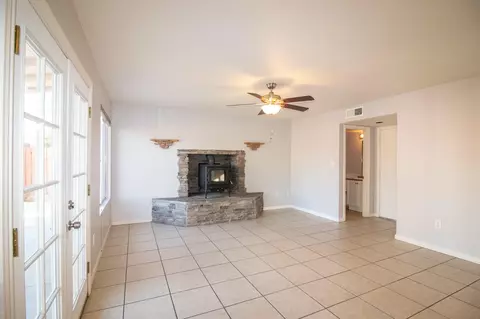 814 Elm St, Tehachapi, CA 93561 photo 7