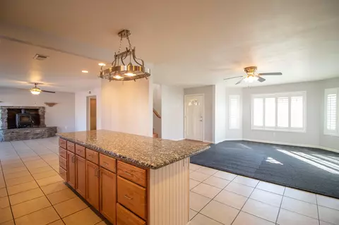 814 Elm St, Tehachapi, CA 93561 photo 9