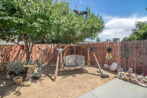 814 Elm St, Tehachapi, CA 93561 photo 37