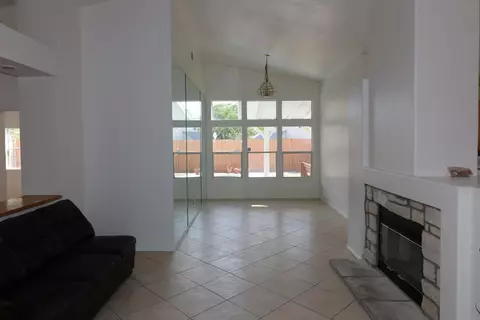 36465 Blacksmith Dr, Palmdale, CA 93550 photo 5