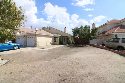 36465 Blacksmith Dr, Palmdale, CA 93550 photo 1