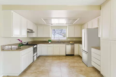 43722 Nicole St, Lancaster, CA 93535 photo 6