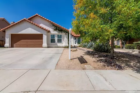 42429 Butterscotch Ln, Lancaster, CA 93536 photo 1