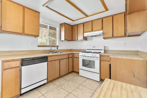 38648 151st St E, Palmdale, CA 93591 photo 4