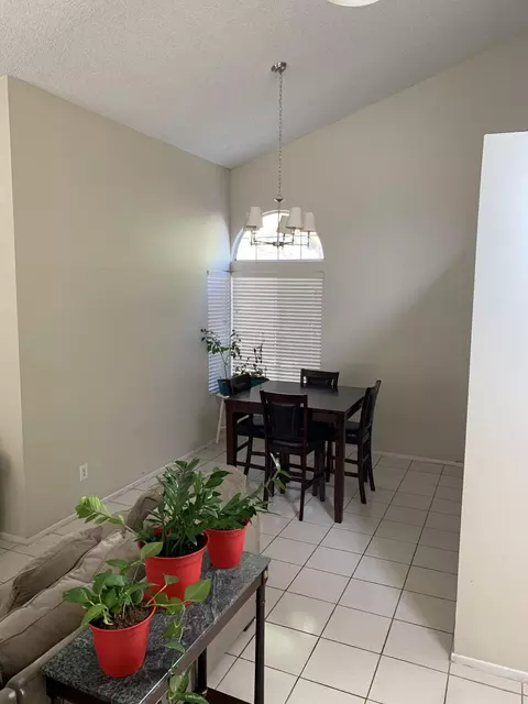 37626 Nectarine Dr, Palmdale, CA 93550 photo 3