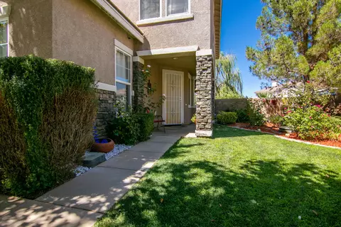 3601 Falls Ct, Palmdale, CA 93551 photo 2
