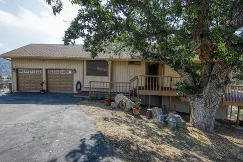 27080 Oakflat Dr, Tehachapi, CA 93561 photo 2