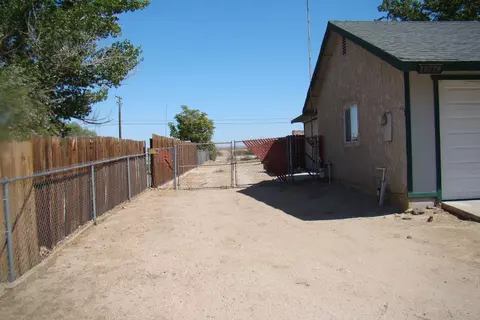39928 E 179th St, Palmdale, CA 93591 photo 4