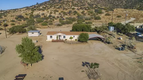 33315 Oracle Hill Rd, Palmdale, CA 93550 photo 1