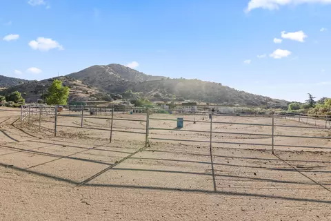33315 Oracle Hill Rd, Palmdale, CA 93550 photo 31