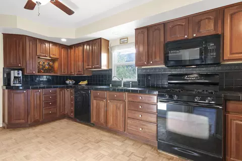 33315 Oracle Hill Rd, Palmdale, CA 93550 photo 9