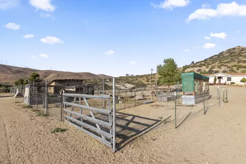 33315 Oracle Hill Rd, Palmdale, CA 93550 photo 28