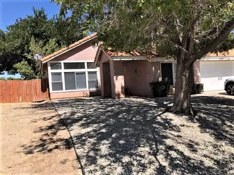 2127 Morningside Ave, Lancaster, CA 93535 photo 2