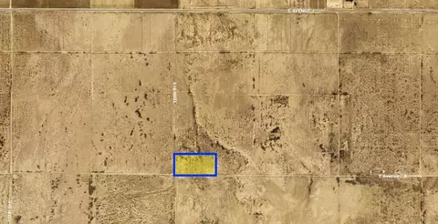 120 Th St East Ave J-8, Lancaster, CA 93535 photo 2