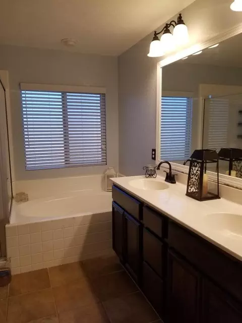 45221 Stadium Ct, Lancaster, CA 93535 photo 12