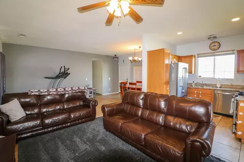 114 Clearview Ct, Tehachapi, CA 93561 photo 8