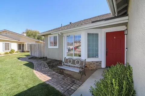 114 Clearview Ct, Tehachapi, CA 93561 photo 3