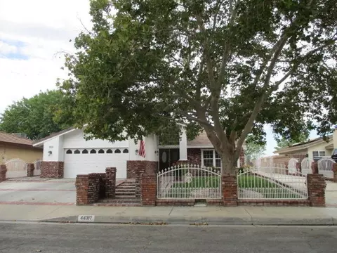 44317 Ruthron Ave, Lancaster, CA 93536 photo 2