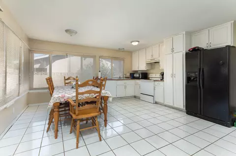 817 E Kildare St, Lancaster, CA 93535 photo 7