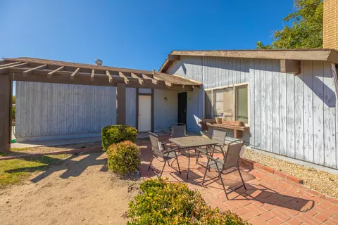 817 E Kildare St, Lancaster, CA 93535 photo 15