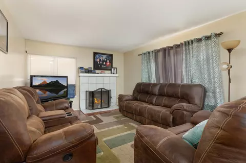 817 E Kildare St, Lancaster, CA 93535 photo 11
