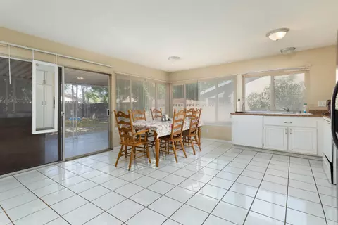 817 E Kildare St, Lancaster, CA 93535 photo 8
