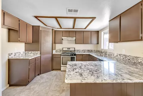 39542 E 174th St, Palmdale, CA 93591 photo 5
