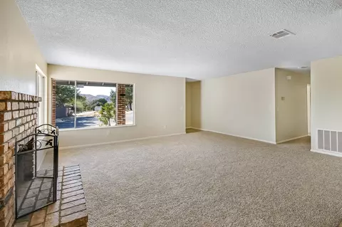 39542 E 174th St, Palmdale, CA 93591 photo 3