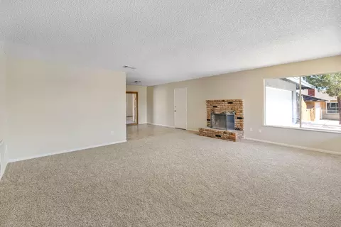 39542 E 174th St, Palmdale, CA 93591 photo 2