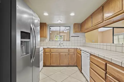1135 Regents St, Lancaster, CA 93534 photo 8