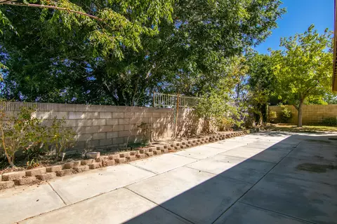 1135 Regents St, Lancaster, CA 93534 photo 28