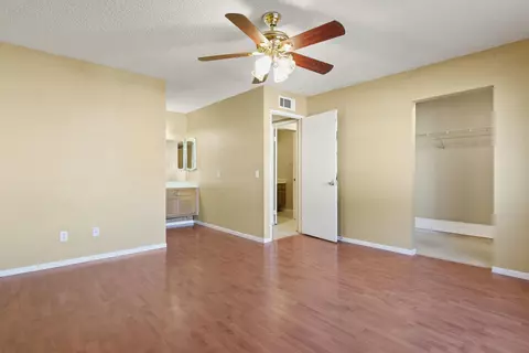 1135 Regents St, Lancaster, CA 93534 photo 4