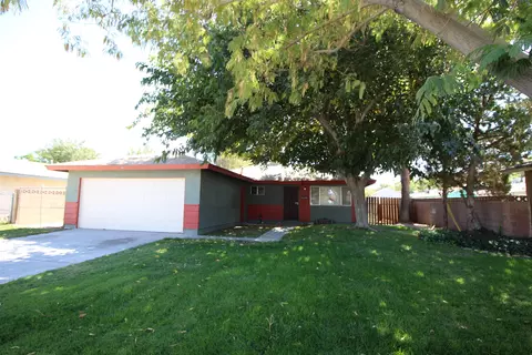 330 E Avenue J13, Lancaster, CA 93535 photo 1