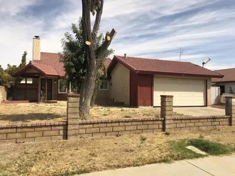 1625 E Avenue K, Lancaster, CA 93535 photo 1
