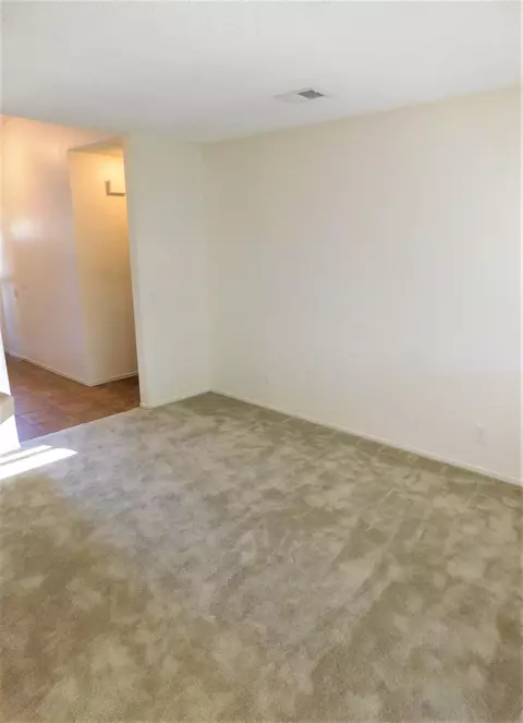 43035 Fairlee Dr, Lancaster, CA 93536 photo 6