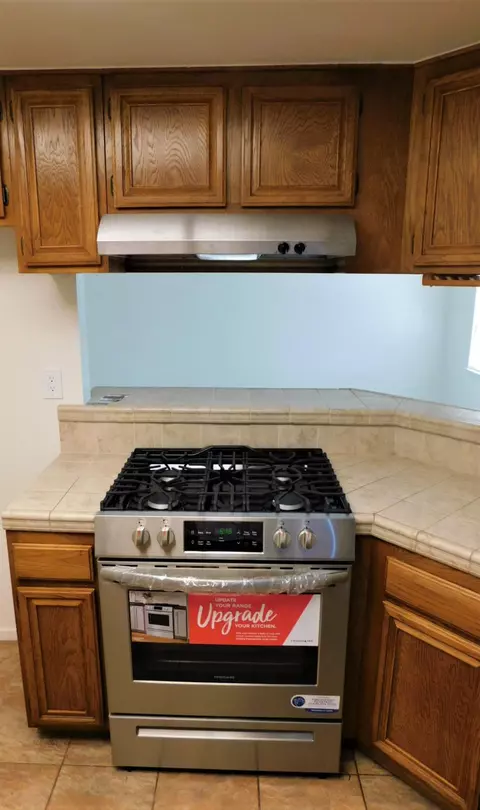 43035 Fairlee Dr, Lancaster, CA 93536 photo 8