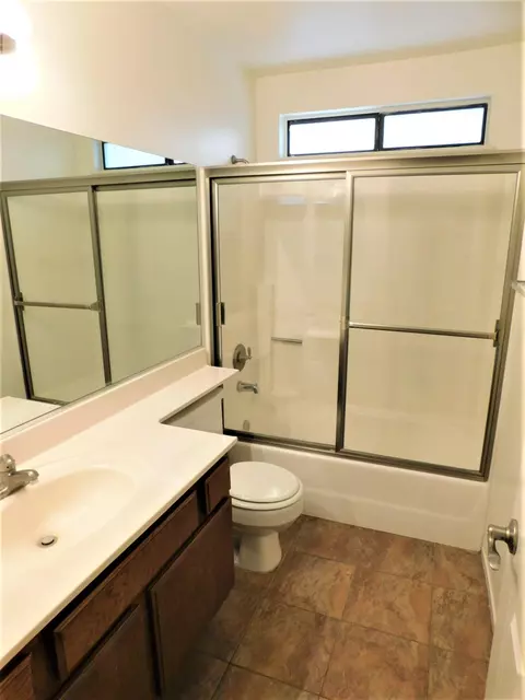 43035 Fairlee Dr, Lancaster, CA 93536 photo 11