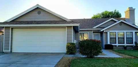 43035 Fairlee Dr, Lancaster, CA 93536 photo 1