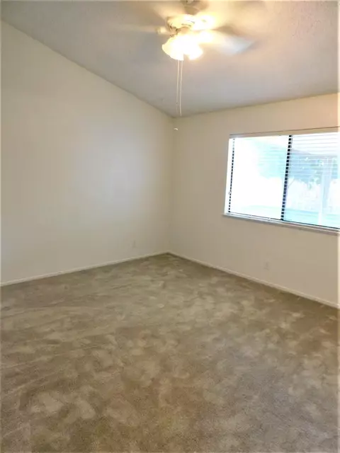 43035 Fairlee Dr, Lancaster, CA 93536 photo 15